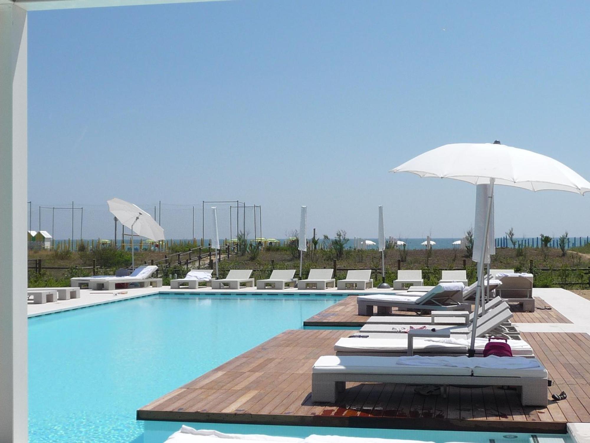 Hotel Mediterraneo Suite&Residence Lido di Jesolo Exterior foto